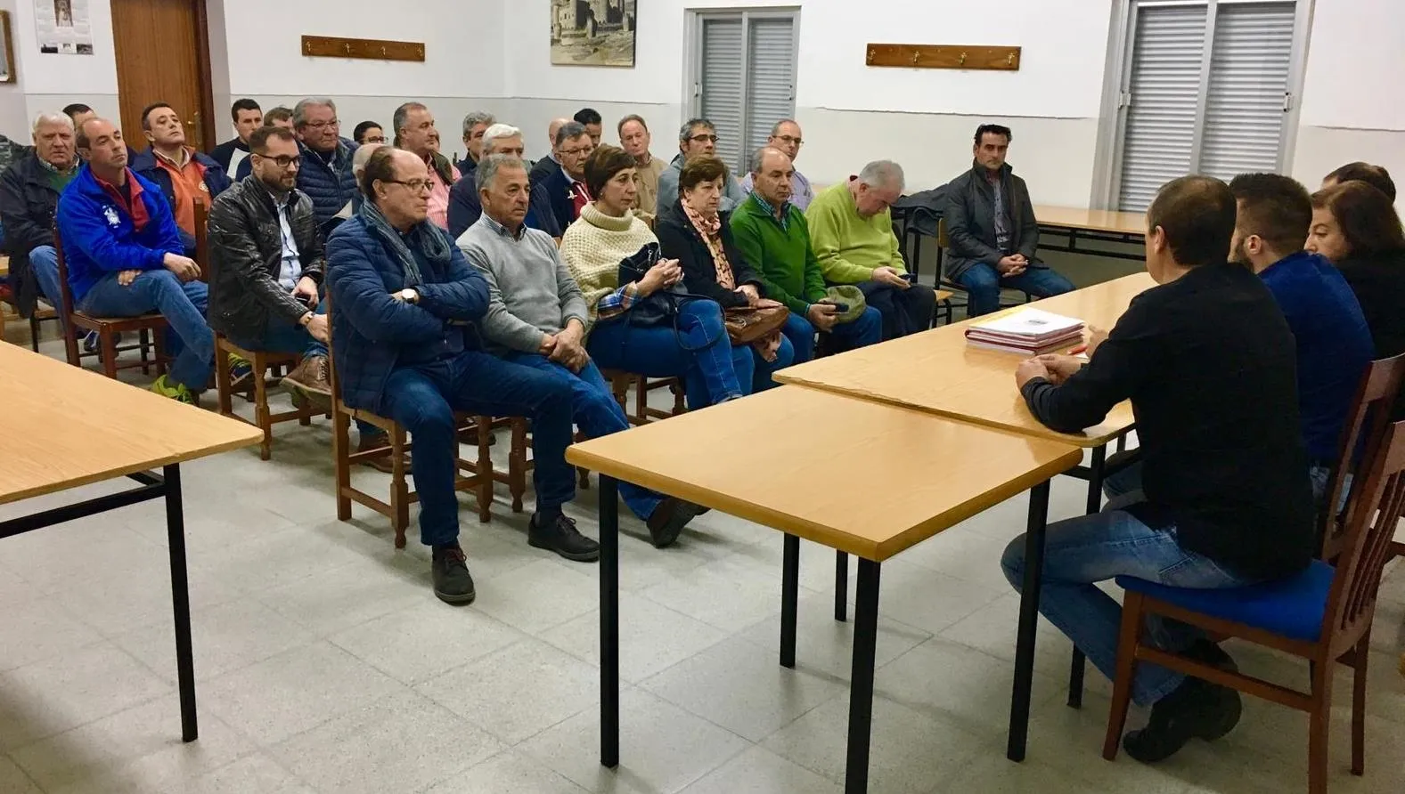 Foto 2 - Alcaldes y concejales socialistas mantienen un encuentro en Aldehuela de Yeltes  