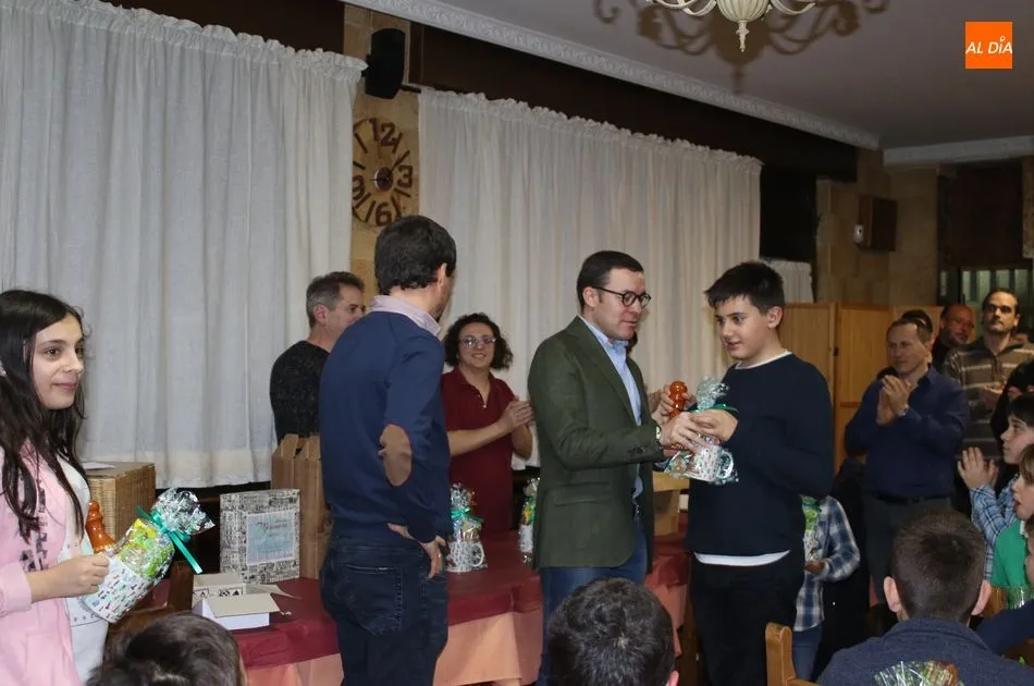 Foto 2 - El III Torneo Restaurante Do&ntilde;a Matea congrega a un centenar de ajedrecistas de todas las edades