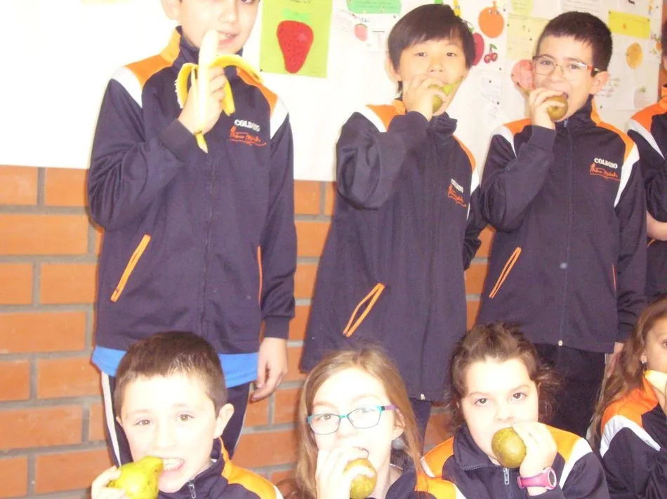 Foto 9 - El Colegio Antonio Machado inicia su primera Semana de la Fruta