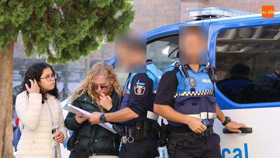 Agentes en el centro de la ciudad en un suceso anterior / Archivo