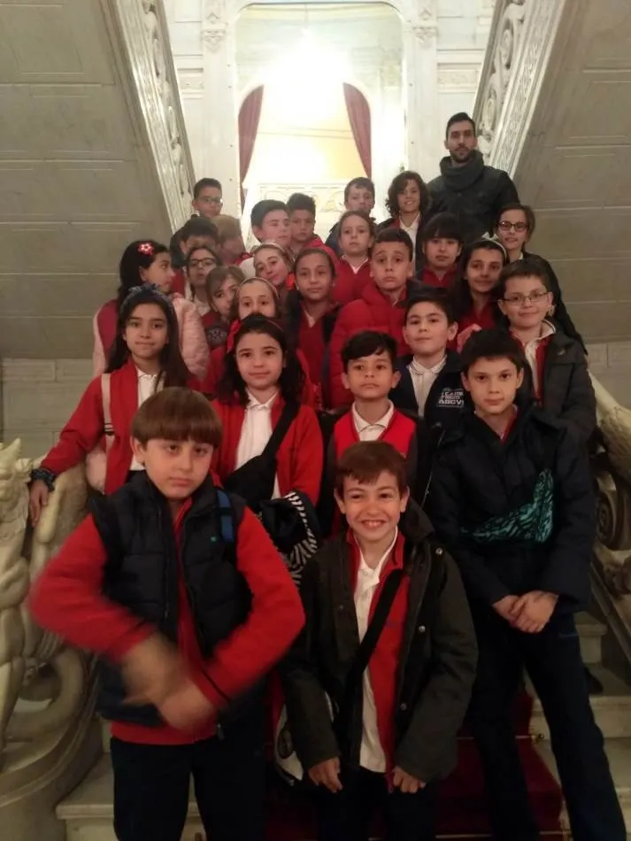 Foto 11 - Estudiantes del colegio Trinitarios disfrutan una interesante visita al Ayuntamiento