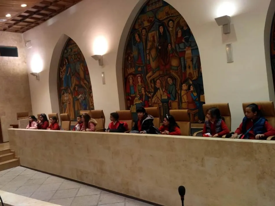 Foto 4 - Estudiantes del colegio Trinitarios disfrutan una interesante visita al Ayuntamiento