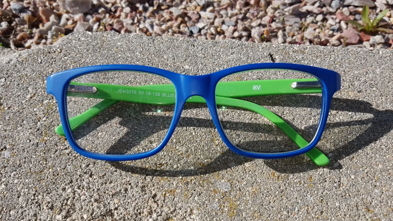 Halladas unas gafas de niño en el Polígono de Los Chabarcones  