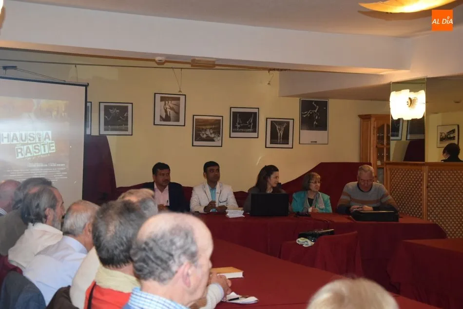Foto 5 - La tertulia Rona Dalba presenta el corto &lsquo;Hausla Aur Raste&rsquo; sobre la situaci&oacute;n de la India...