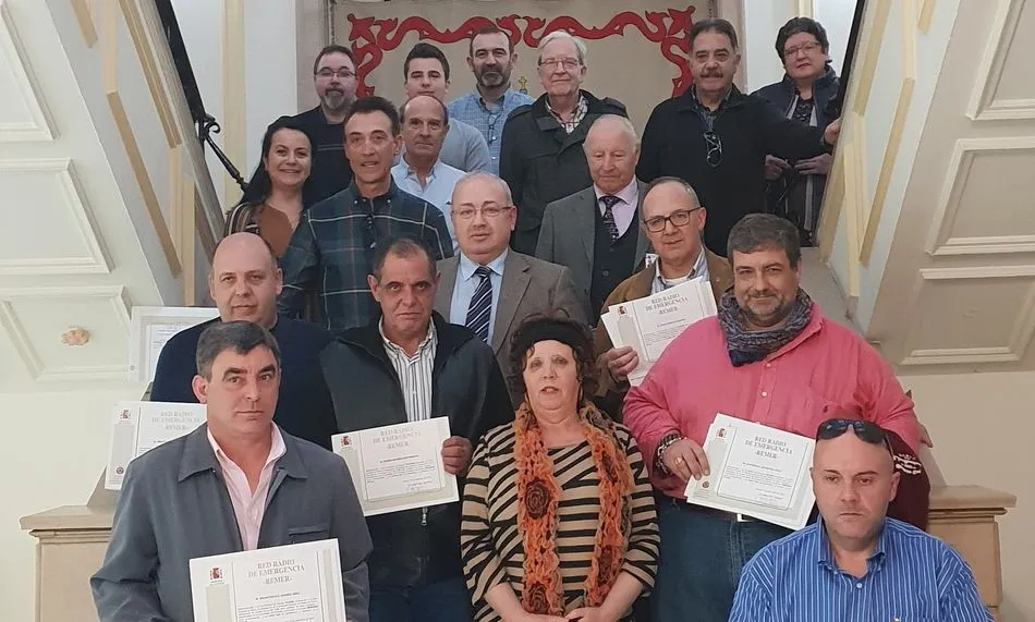 Entrega de distinciones a colaboradores REMER con tiempo de pertenencia de  entre 30 y 4 años