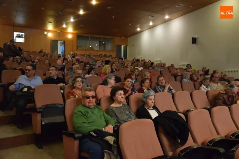 Foto 5 - Conferencia sobre el padre C&aacute;mara a cargo del profesor Jes&uacute;s &Aacute;ngel Jim&eacute;nez