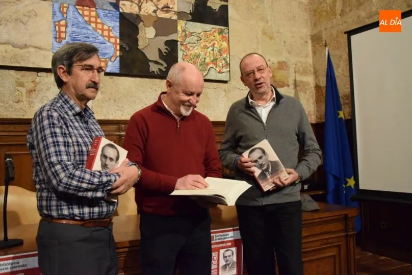 Foto 2 - Alejandro &Aacute;lvarez rinde homenaje al m&eacute;dico Lodario Gavela asesinado por la Brigadilla en 1947&nbsp;&nbsp;