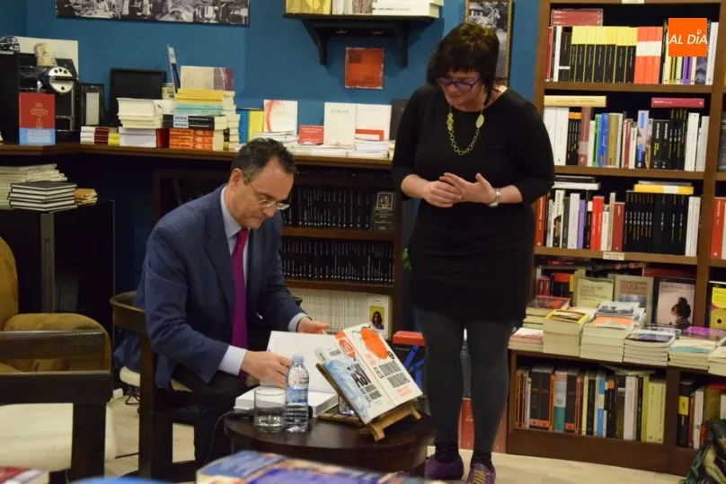 Pedro Baños detalla las herramientas de las grandes potencias para imponer su voluntad y control