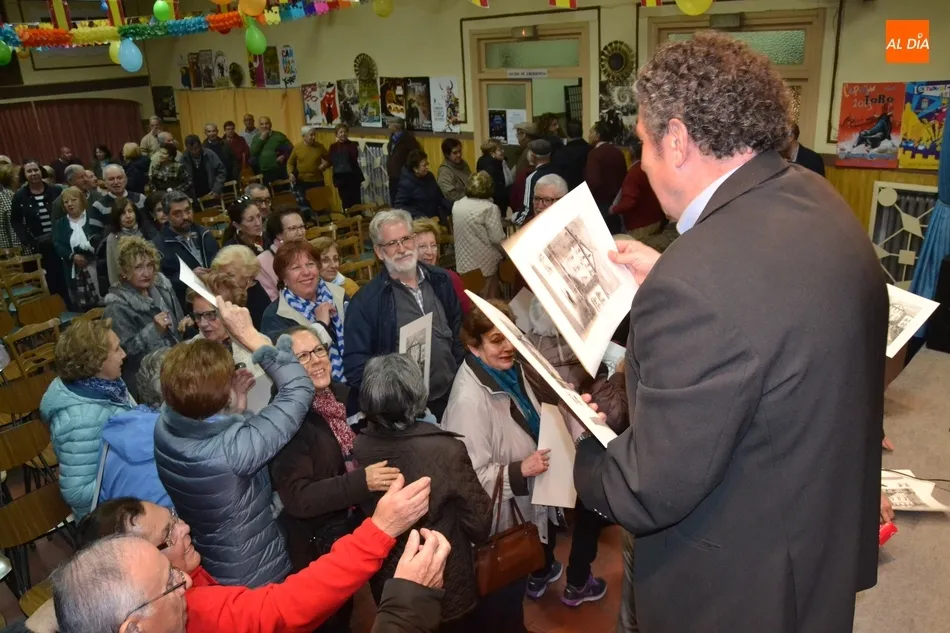 Foto 7 - Carlos Garc&iacute;a Medina relata al detalle la historia de El Porvenir en su preg&oacute;n para el Centro  