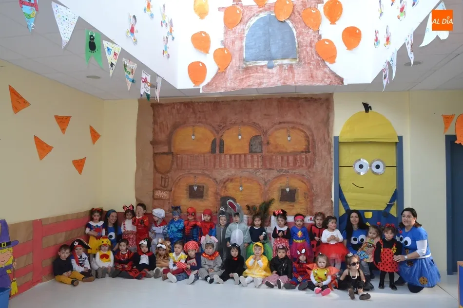 Foto 11 - Divertida ma&ntilde;ana en la Escuela Infantil con su propia fiesta de disfraces  