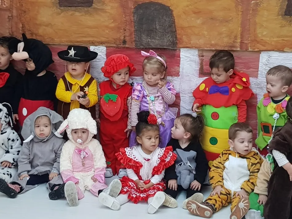 Foto 3 - Divertida ma&ntilde;ana en la Escuela Infantil con su propia fiesta de disfraces  