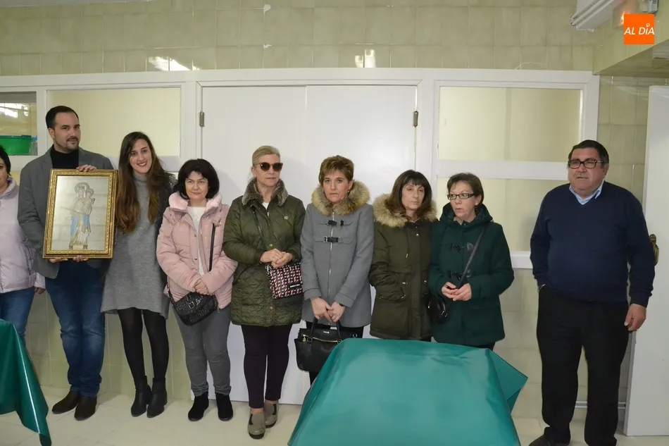 Foto 11 - Trabajadoras del Hospital de la Pasi&oacute;n acercan a la Enfermer&iacute;a de la Plaza la Virgen de la Salud  