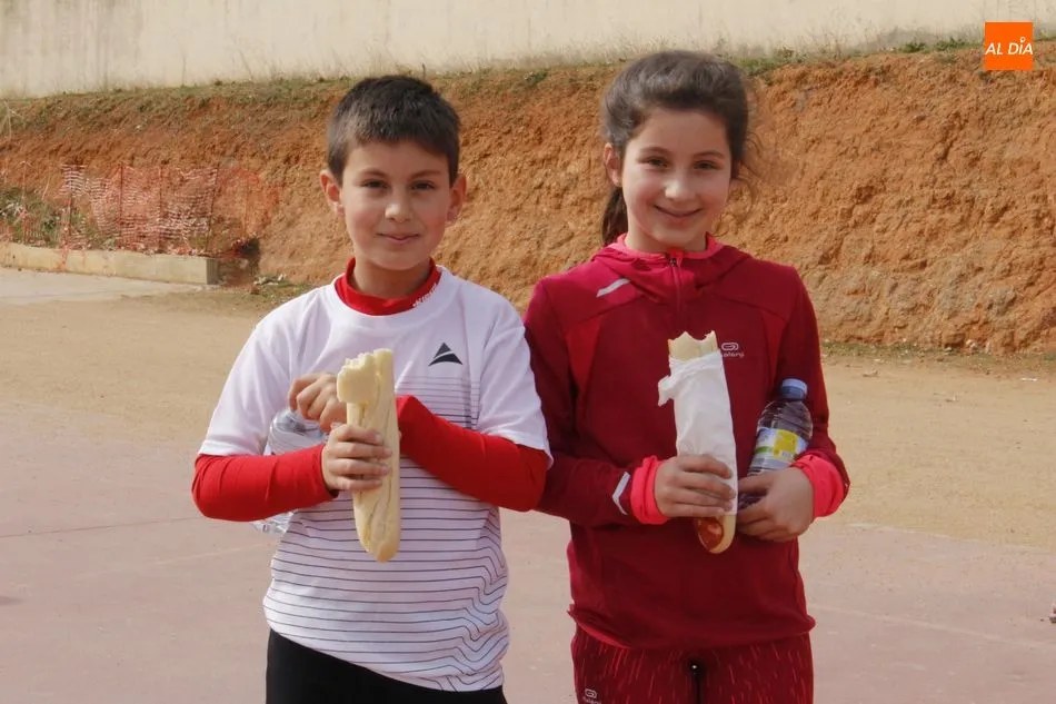 Foto 10 - El colegio Trinitarios, fiel a su cita solidaria con la Operaci&oacute;n Bocata