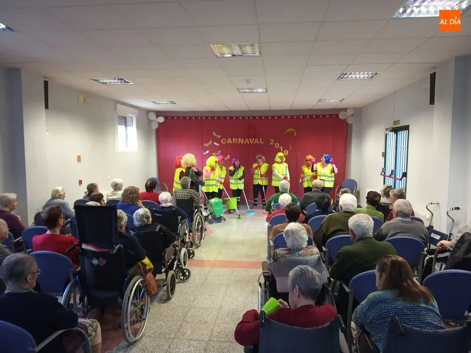 Foto 9 - Las chirigotas inician el carnaval de Guijuelo