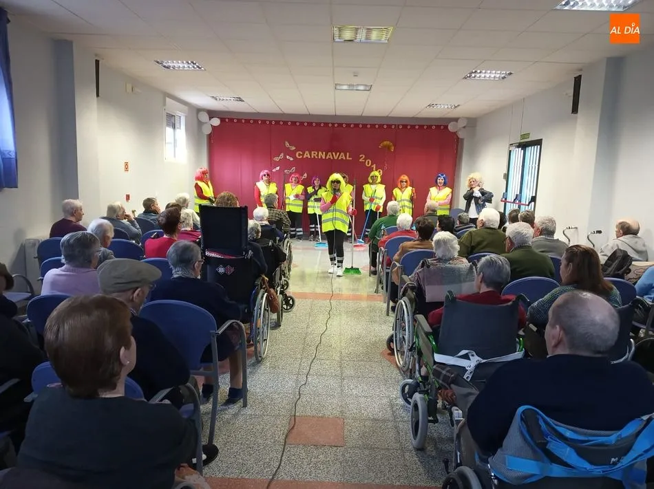 Foto 5 - Las chirigotas inician el carnaval de Guijuelo