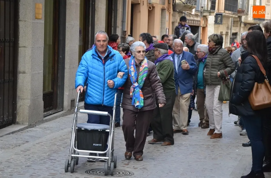 Foto 10 - Colirio hace su debut en el coso taurino de la Plaza Mayor  