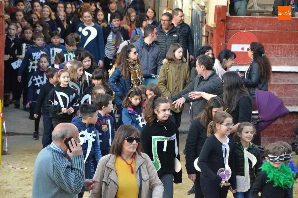 Foto 11 - La Escuela de M&uacute;sica une el Carnaval de Mir&oacute;briga con los de Tenerife, Venecia o R&iacute;o de Janeiro  