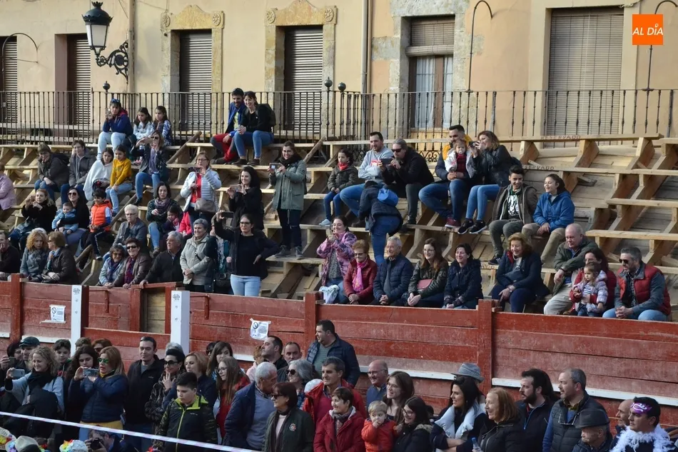Foto 10 - La Escuela de M&uacute;sica une el Carnaval de Mir&oacute;briga con los de Tenerife, Venecia o R&iacute;o de Janeiro  