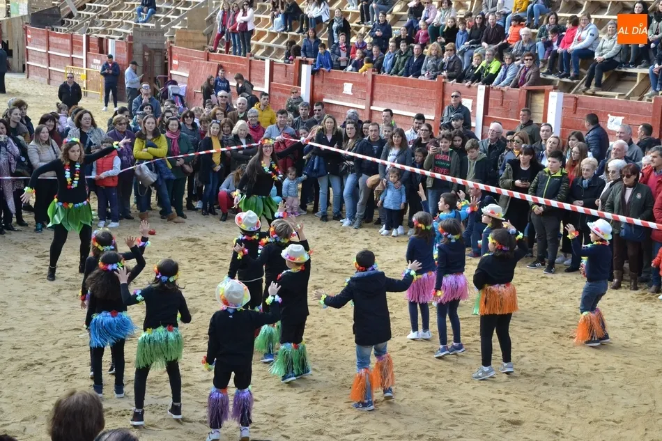 Foto 3 - La Escuela de M&uacute;sica une el Carnaval de Mir&oacute;briga con los de Tenerife, Venecia o R&iacute;o de Janeiro  