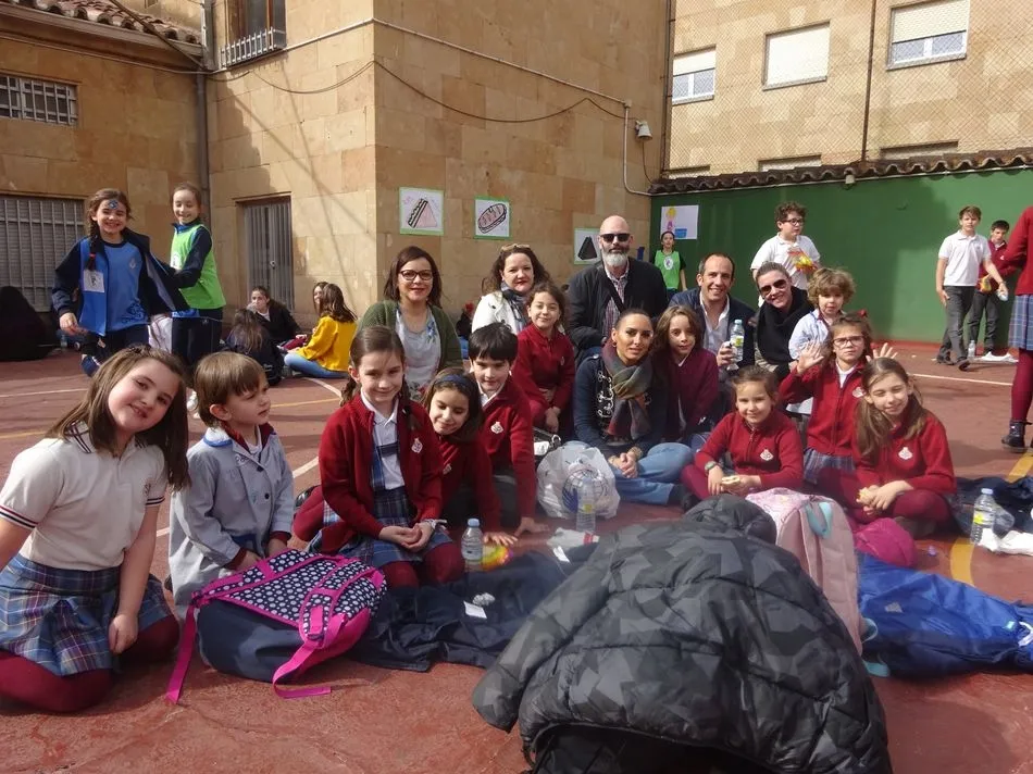 Foto 3 - &Eacute;xito de participaci&oacute;n en la Operaci&oacute;n Bocata del Colegio San Juan Bosco