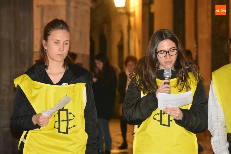 Foto 6 - Amnist&iacute;a Internacional reclama con una performance medidas contra la violencia de g&eacute;nero  