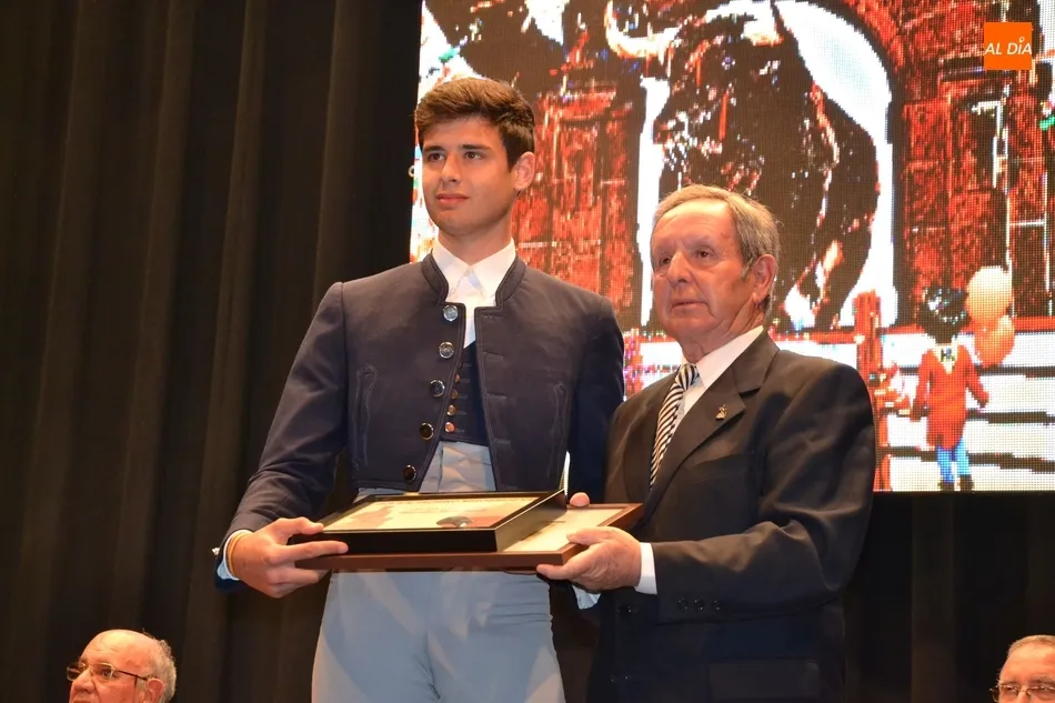 Foto 9 - El pacense Alejandro Rivero confirma las quinielas y se adjudica el Bols&iacute;n 2019  