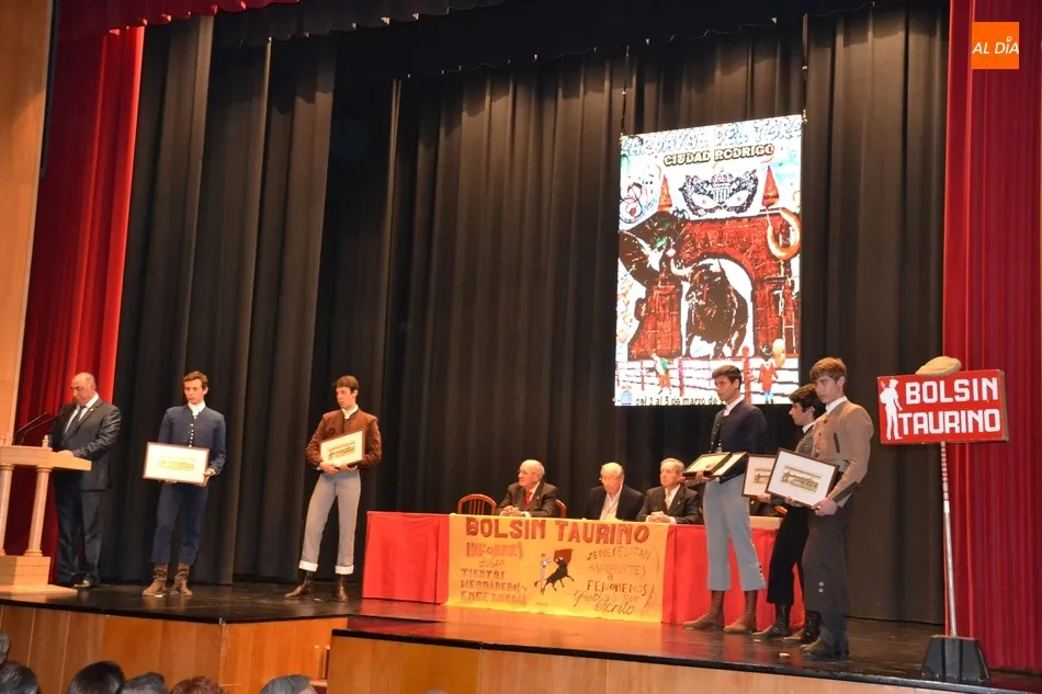 Foto 7 - El pacense Alejandro Rivero confirma las quinielas y se adjudica el Bols&iacute;n 2019  