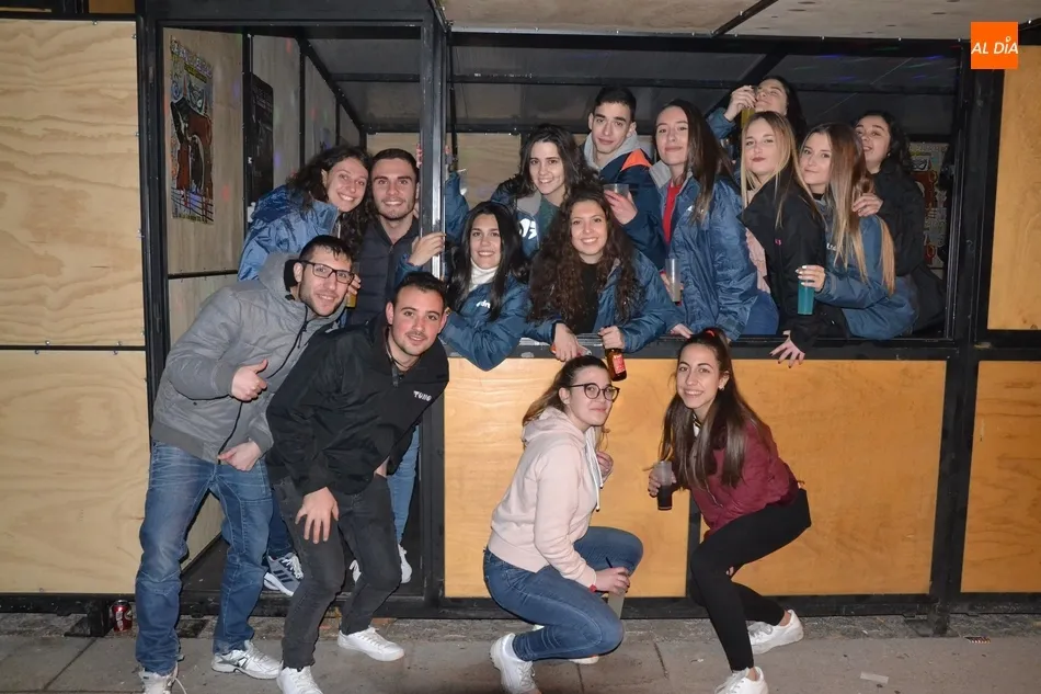 Foto 11 - Ambientazo en la &lsquo;inauguraci&oacute;n&rsquo; de las casetas del Paseo Fernando Arrabal  