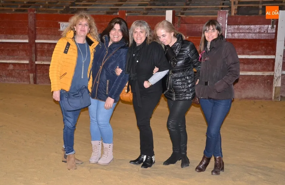 Foto 6 - Eh, s&aacute;canos una foto: Los primeros del Viernes de Carnaval  