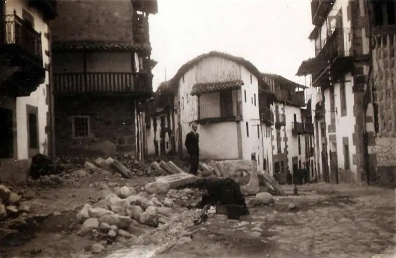 Foto 2 - La llegada del agua potable a Candelario en 1932