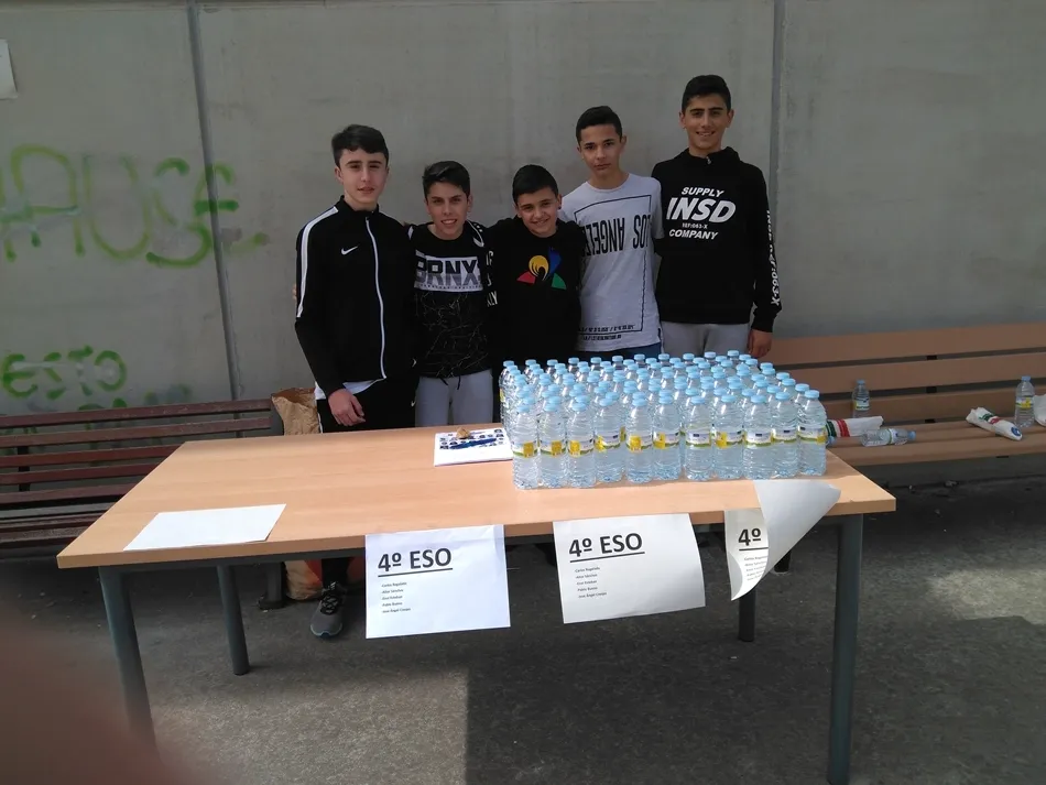 Foto 11 - Bocatas solidarios en el IES Federico Garc&iacute;a Bernalt