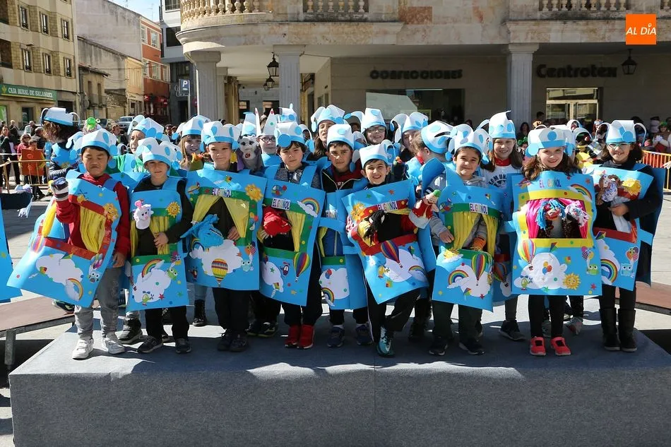 Foto 4 - Los escolares de Guijuelo animan el carnaval con un divertido desfile