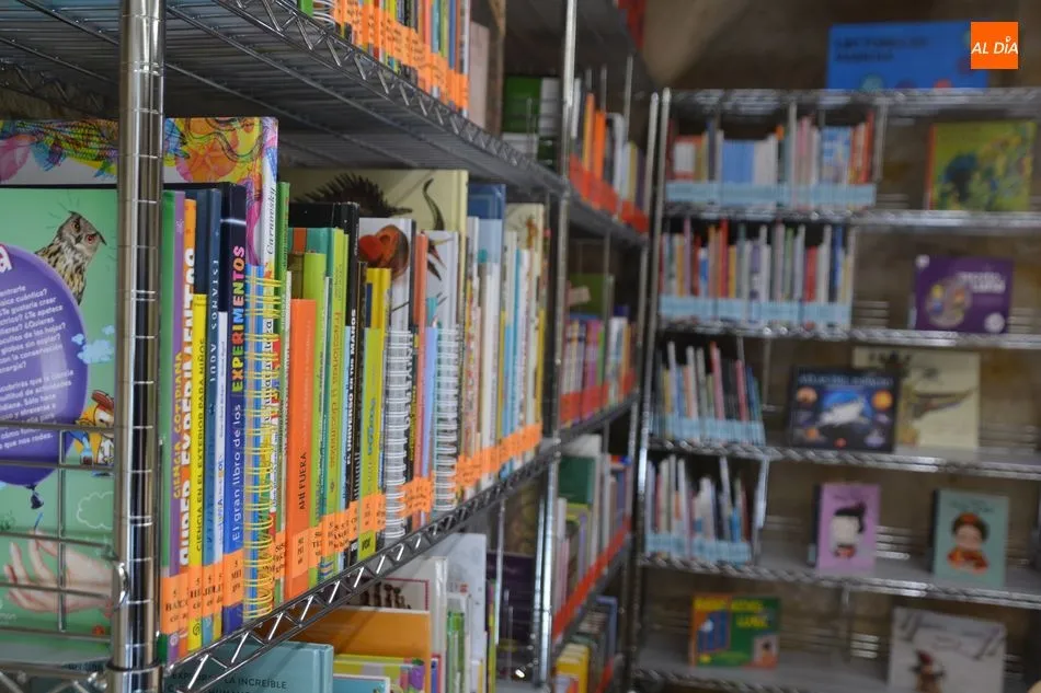Foto 8 - La Biblioteca de Las Conchas estrena el &lsquo;Rinc&oacute;n Infantil&rsquo; con una colecci&oacute;n de m&aacute;s de 1.000...