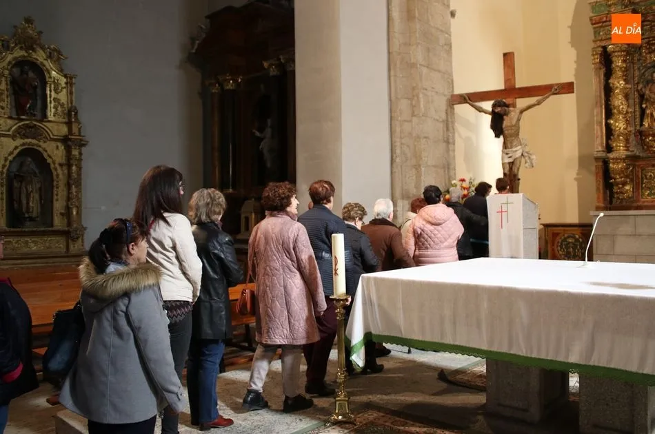 Foto 2 - Besapi&eacute;s del Cristo de la Salud