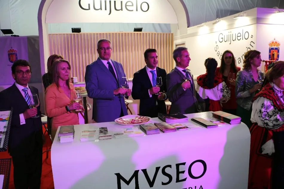 Foto 6 - Guijuelo y Pinhel concluyen su hermanamiento con el mejor sabor