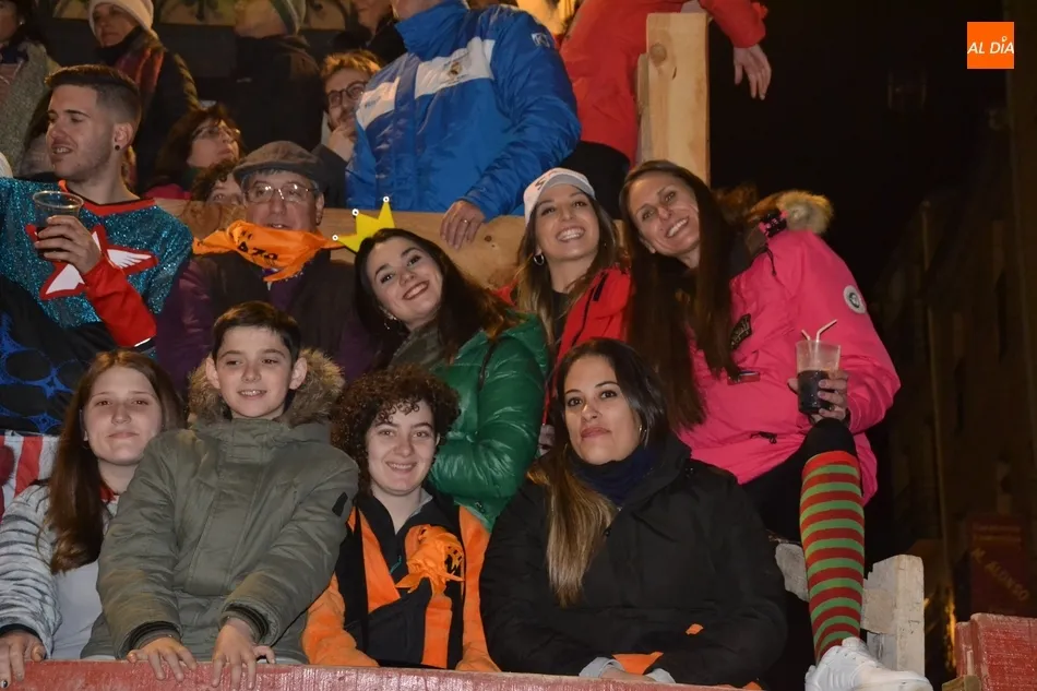 Foto 5 - La concurrid&iacute;sima primera capea nocturna se salda sin heridos pese a los momentos de peligro...