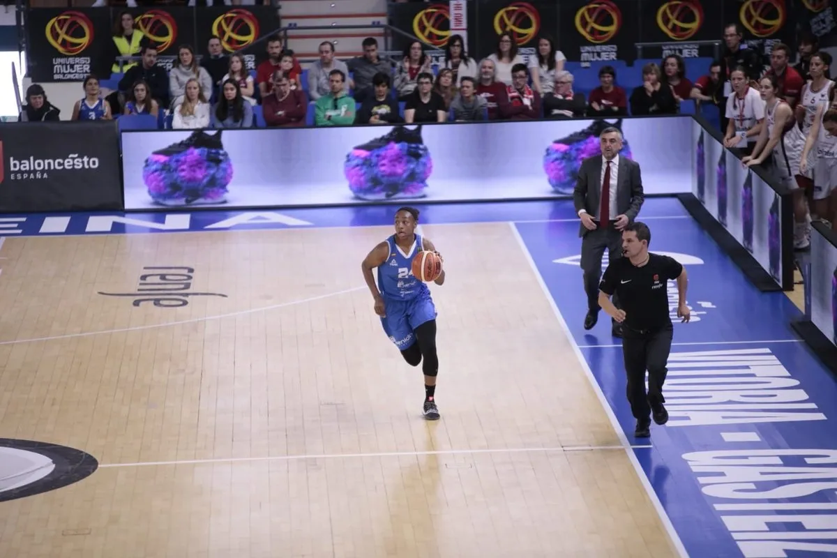Foto 7 - Perfumer&iacute;as Avenida se planta en la final metiendo miedo frente al Gernika (74-46)