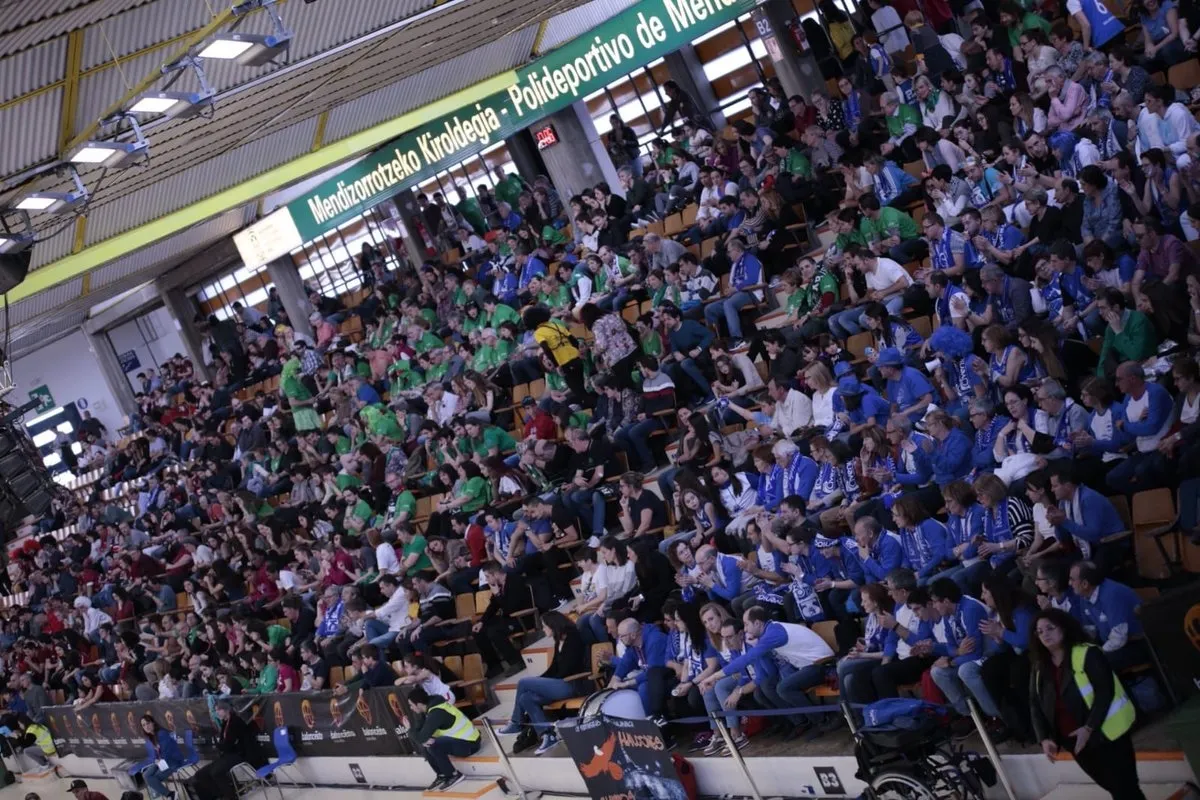 Foto 5 - Perfumer&iacute;as Avenida se planta en la final metiendo miedo frente al Gernika (74-46)