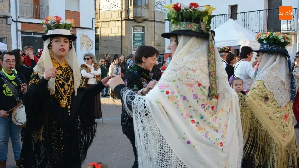 Foto 7 - La tradicional fiesta de Los Barrios ofrece una gran tarde de folclore en Lumbrales