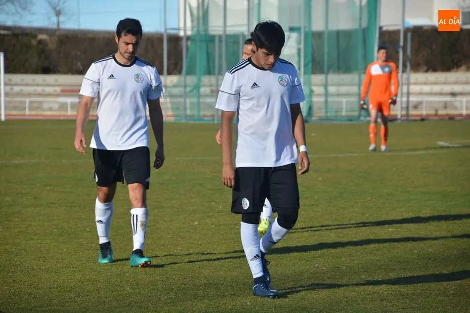 Foto 7 - El Salamanca UDS &lsquo;B&rsquo; se afianza en el liderato de la Regional de Aficionados