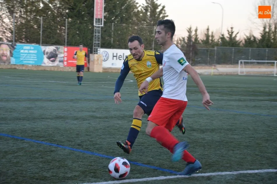 Foto 6 - El Santa Marta engancha la permanencia&nbsp;tras vencer a la Virgen del Camino (3-1)