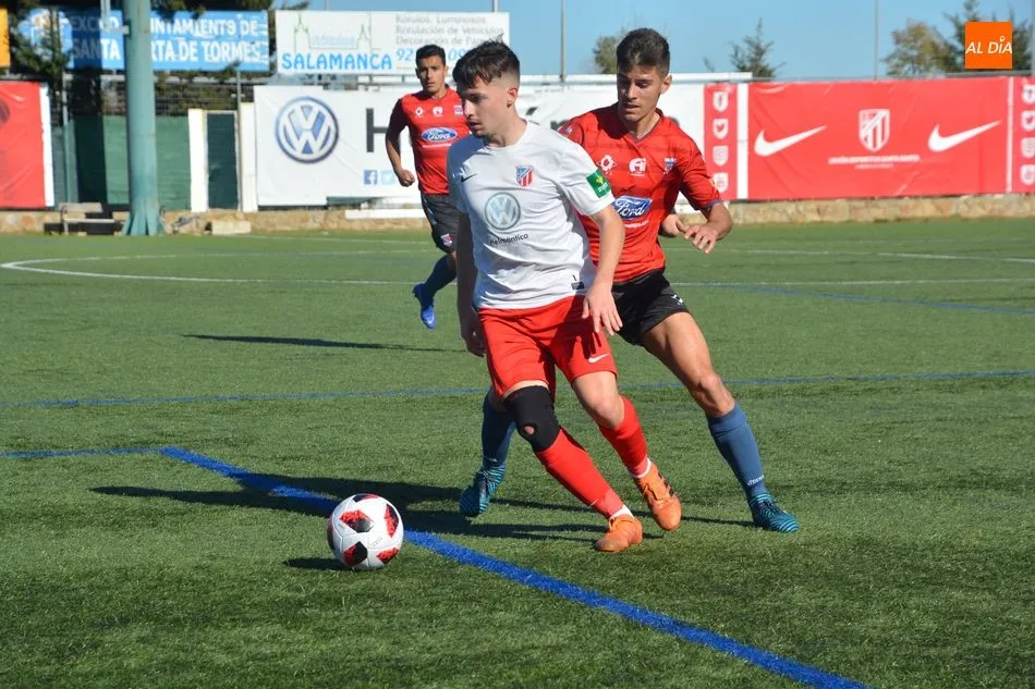 Foto 10 - El Santa Marta se topa con un muro ante el Colegio Diocesano (0-2)  