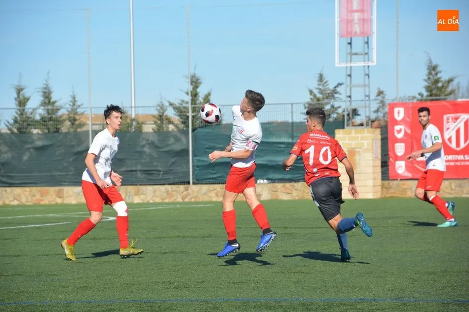 Foto 9 - El Santa Marta se topa con un muro ante el Colegio Diocesano (0-2)  