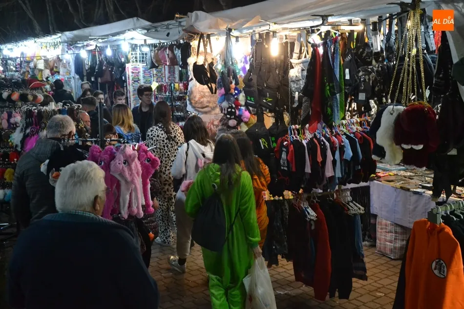 Foto 5 - Hasta el mism&iacute;simo San Blas se apunta a la espectacular jornada callejera del S&aacute;bado de Carnaval  