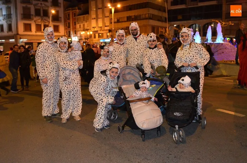 Foto 6 - El Carnaval bejarano otorga el primer premio de Grupos a &iquest;Qui&eacute;n es Qui&eacute;n?  