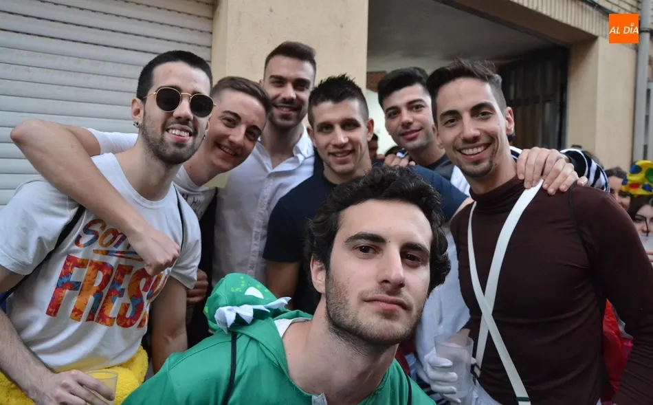 Foto 9 - El dictador Franco, entre los &lsquo;asistentes&rsquo; a la ruta callejera de los j&oacute;venes con Manliao  