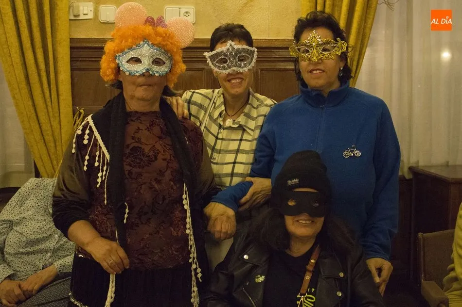 Foto 10 - El Carnaval Brasileiro inunda de fiesta el Casino de Salamanca