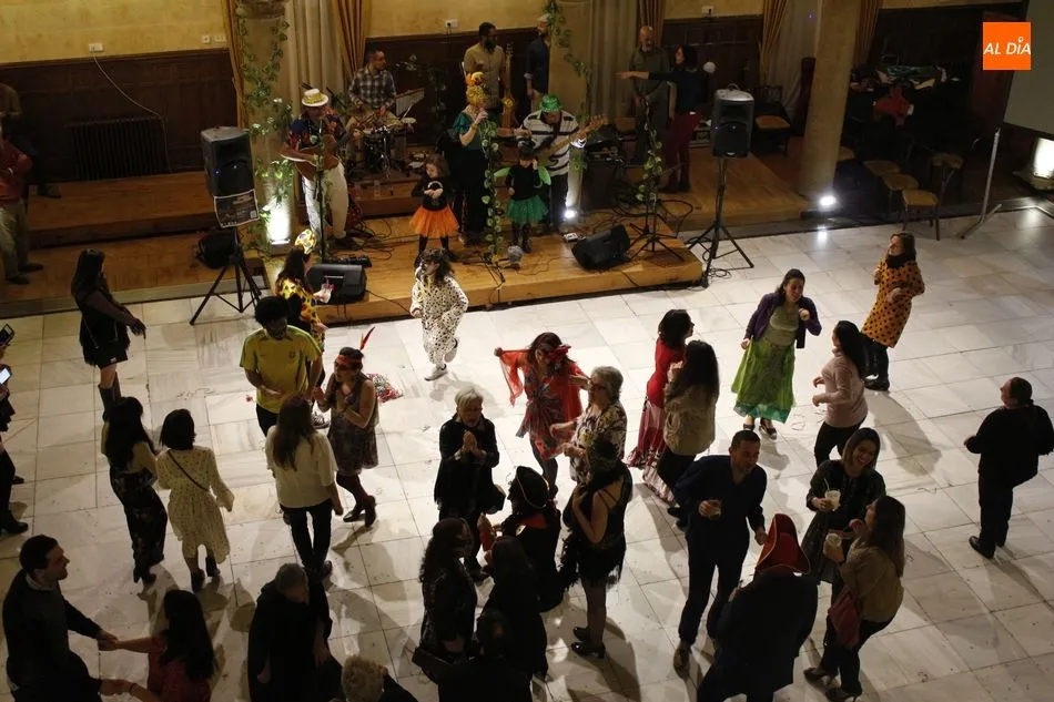 Foto 3 - El Carnaval Brasileiro inunda de fiesta el Casino de Salamanca
