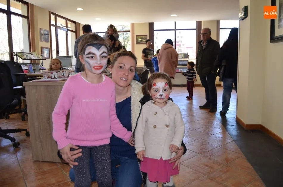 Foto 9 - M&aacute;s de 30 ni&ntilde;os han pasado por el taller de pintacaras de la Oficina de Turismo de B&eacute;jar  
