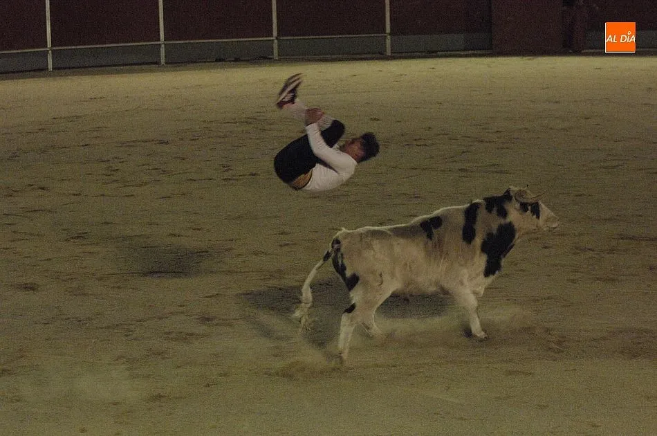 Foto 8 - Javier Pradanas se hace con la victoria en el VI Concurso de Recortes Goyesco  